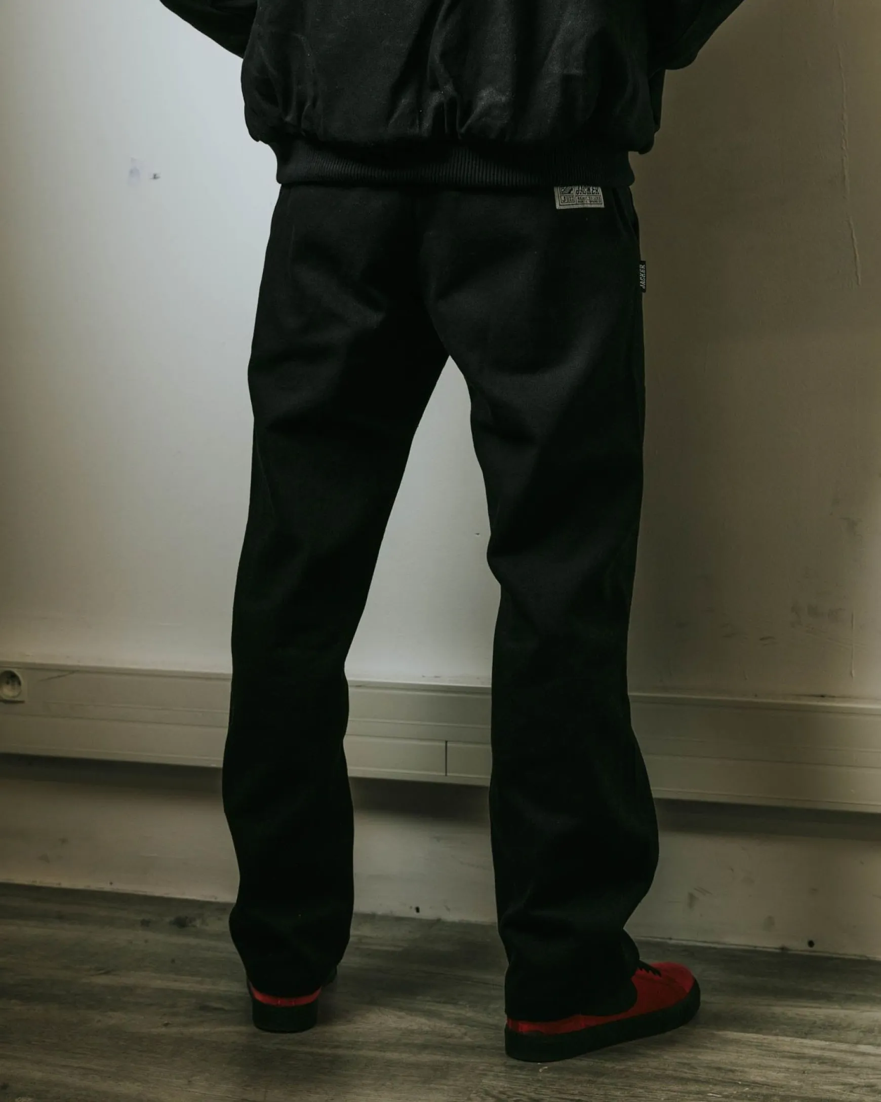 Jacker Team Logo-Chino Pant-Black